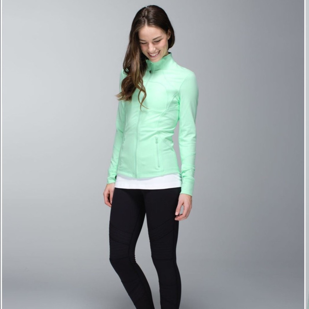Lululemon Forme Jacket with Cuffins in Fresh Teal